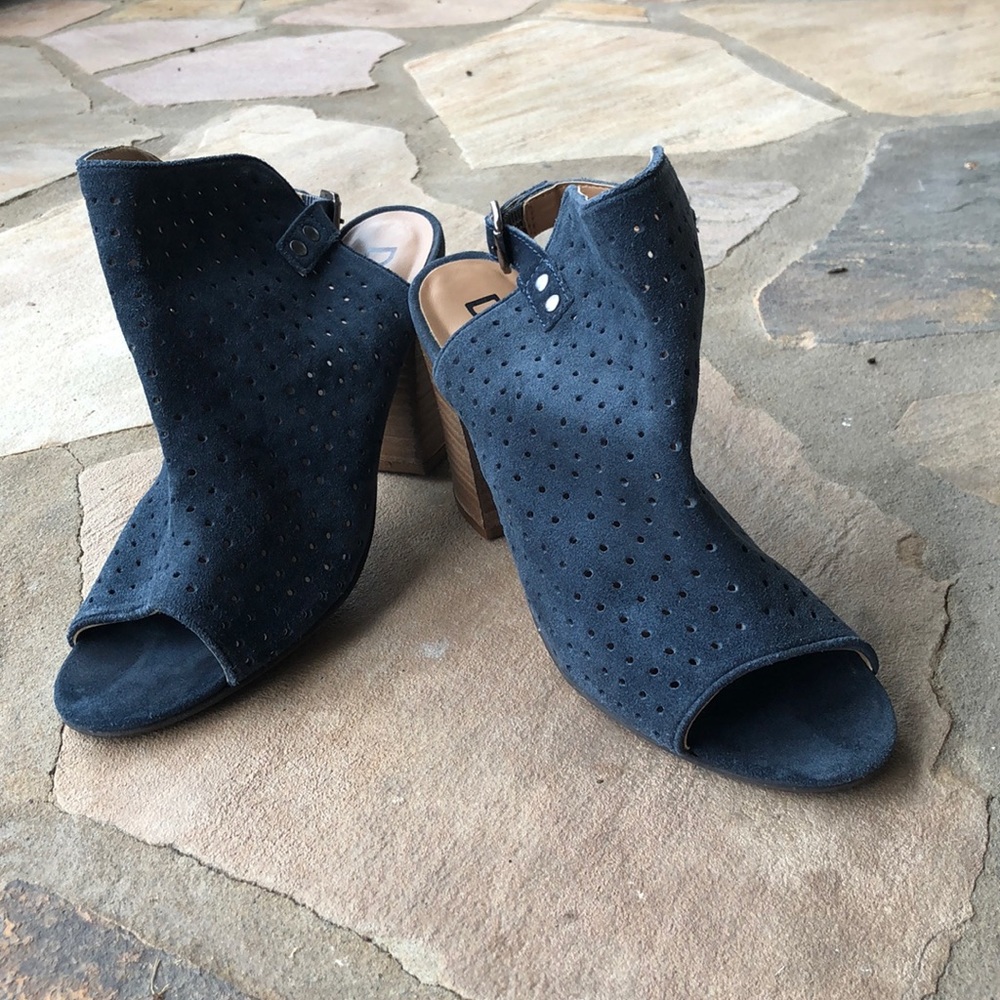 Diba block heeled sandals!